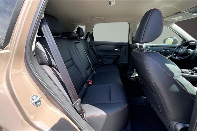 New 2026 Nissan Rogue SV AWD/4WD image 10