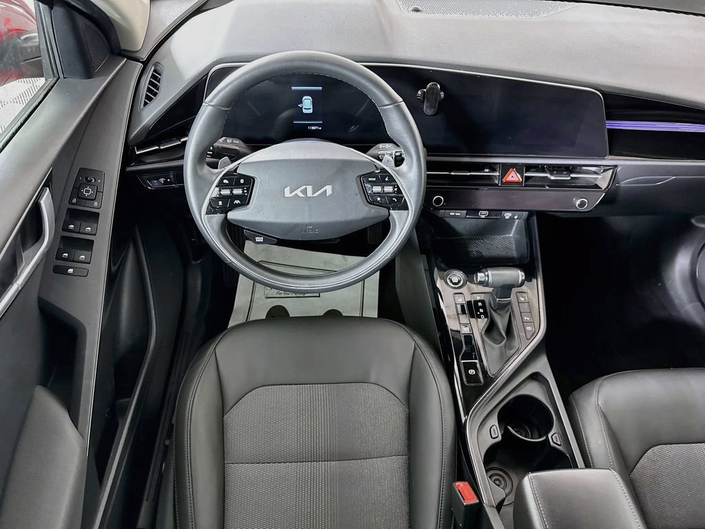 Used 2023 Kia Niro EX FWD image 3