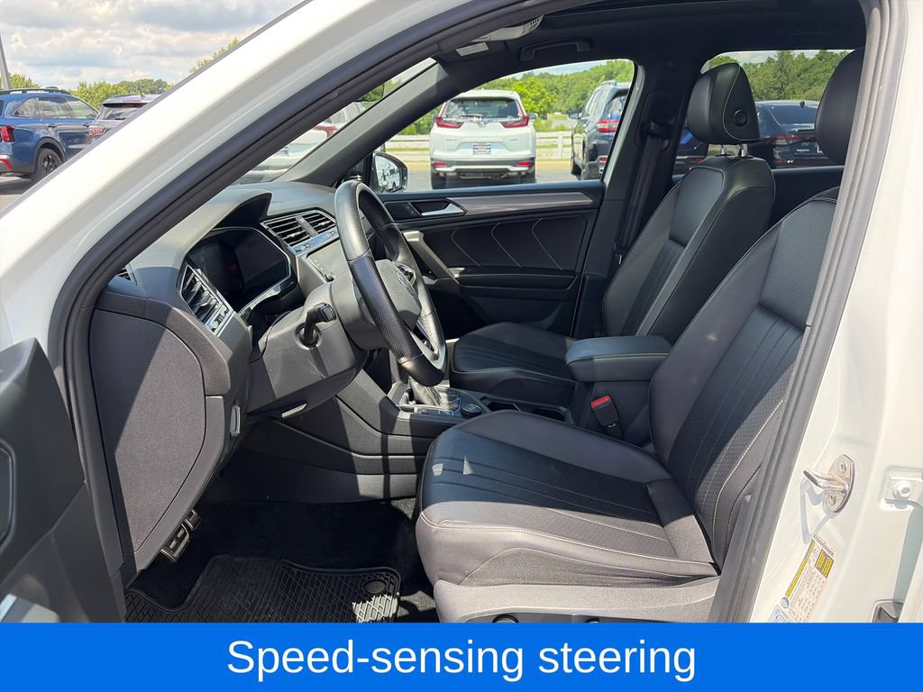 Used 2022 Volkswagen Tiguan SE R-Line AWD/4WD image 17