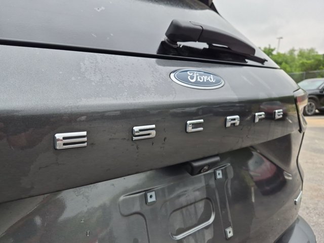 Used 2020 Ford Escape SE FWD image 16