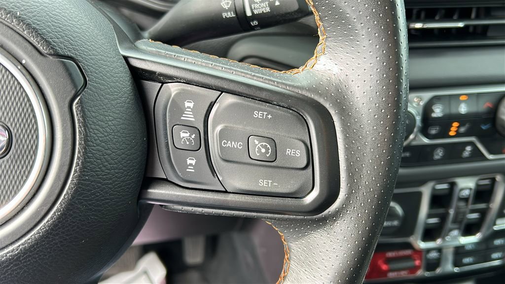 Used 2024 Jeep Gladiator Mojave w/ Technology Group image 14
