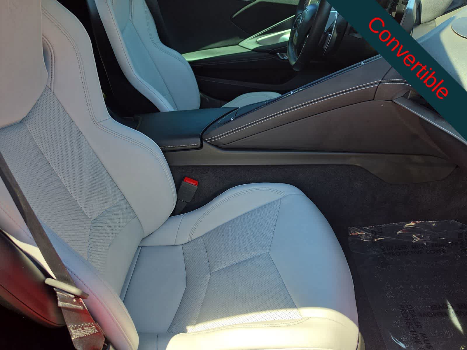 Used 2022 Chevrolet Corvette Stingray Convertible w/ 1LT RWD image 17