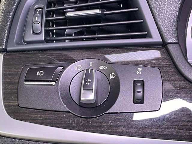 Used 2012 BMW 528i xDrive Sedan AWD/4WD image 35