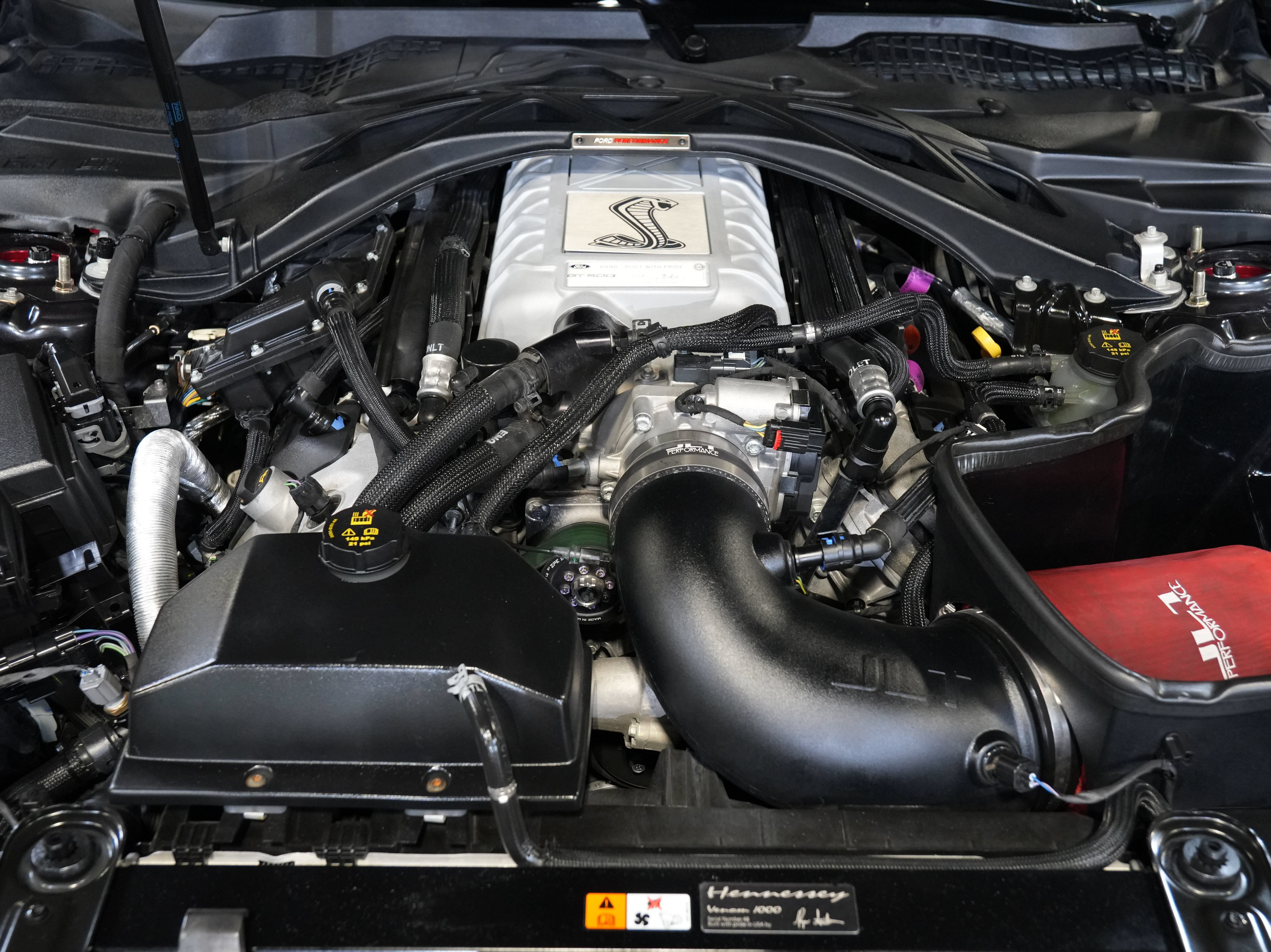 Used 2022 Ford Mustang Shelby GT500 w/ Carbon Fiber Track Pack RWD image 49