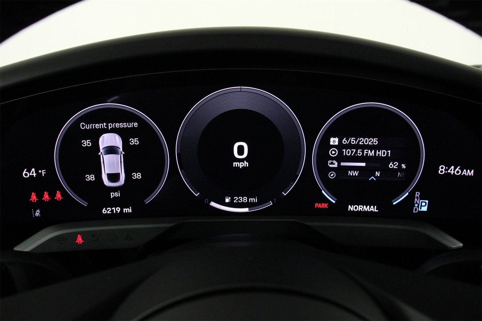 Used 2025 Porsche Taycan image 16