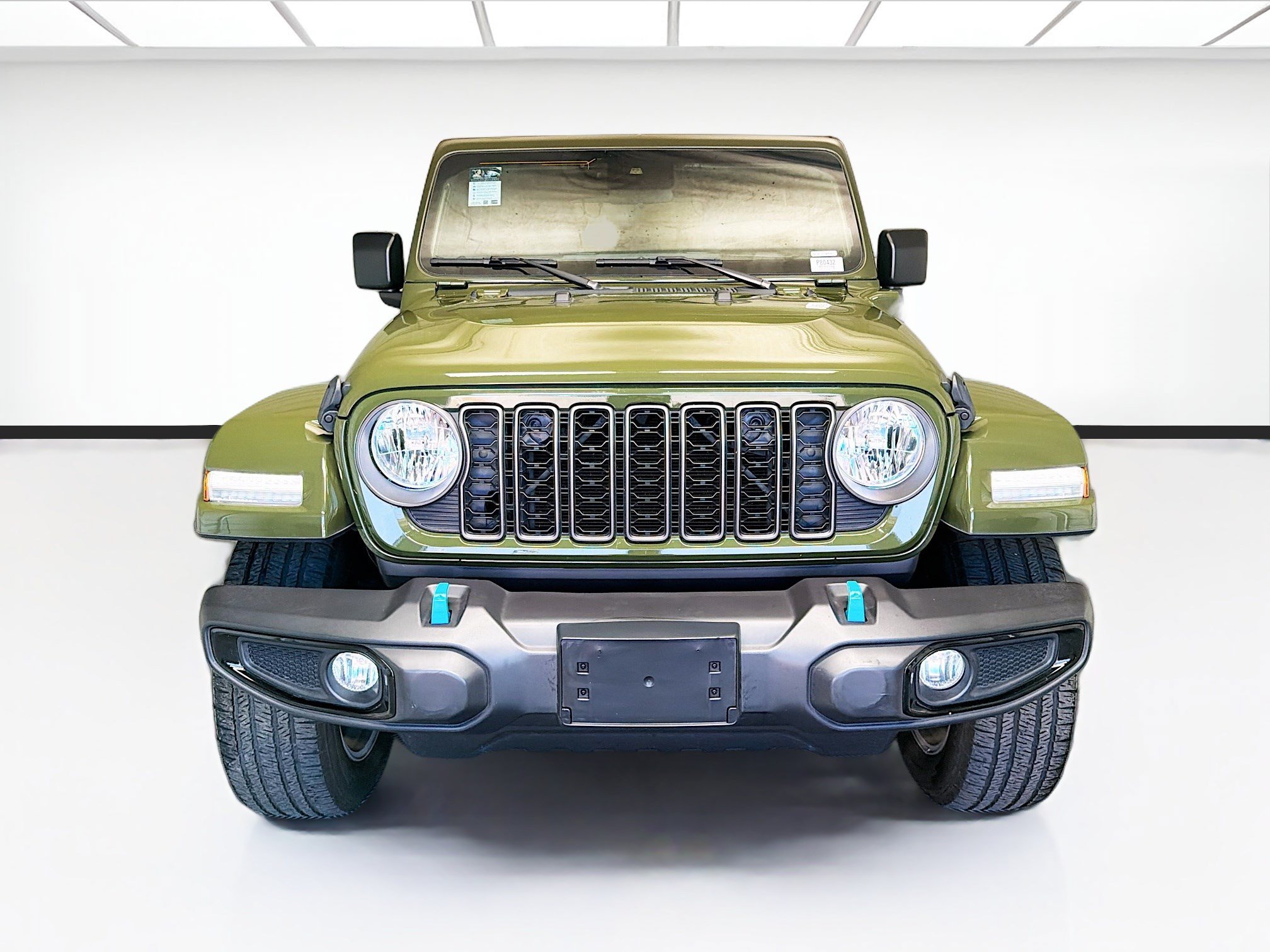 Used 2024 Jeep Wrangler Unlimited AWD/4WD image 2