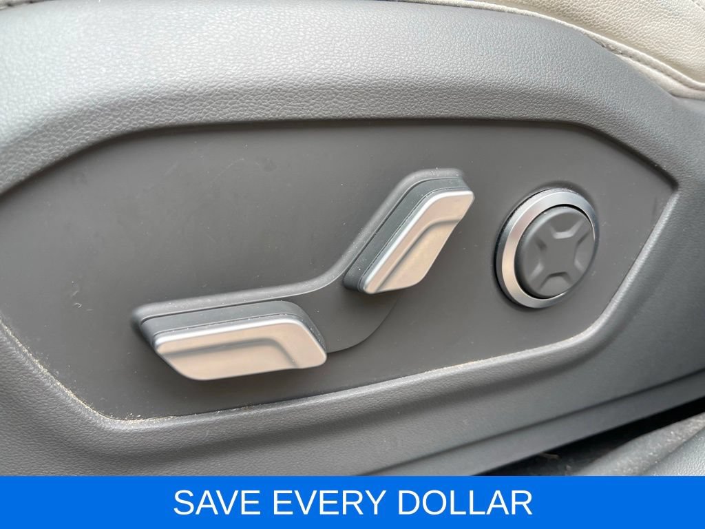 Used 2024 Hyundai Santa Fe Limited AWD/4WD image 24