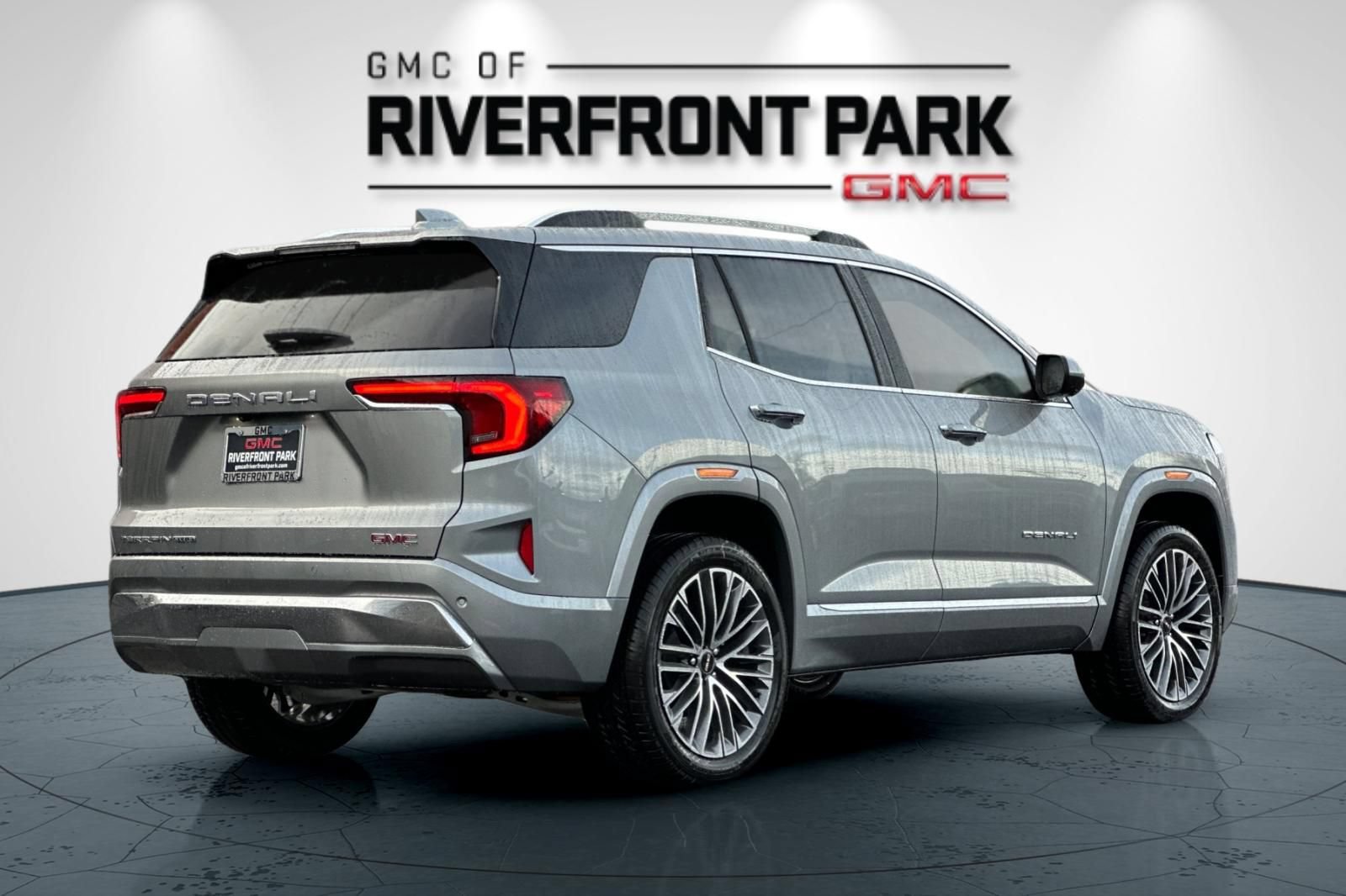 New 2026 GMC Terrain Denali w/ LPO, Floor Liner Package AWD/4WD image 3