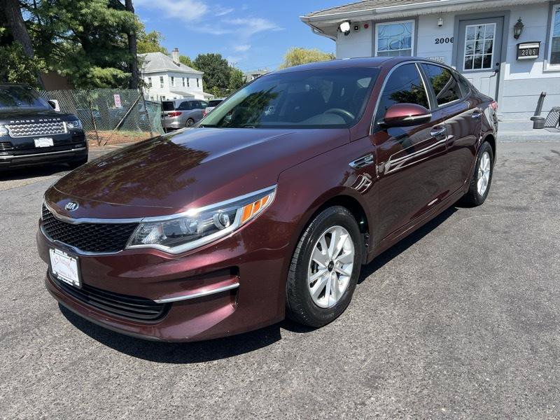 Used 2017 Kia Optima LX FWD image 3