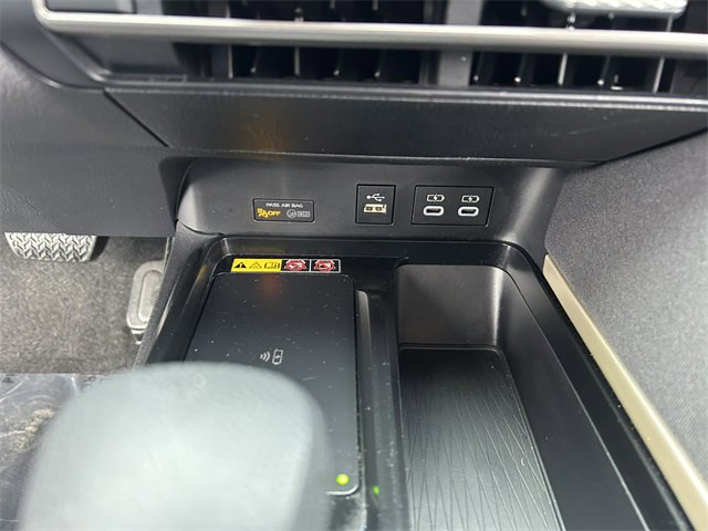 Used 2025 Toyota Camry LE image 16