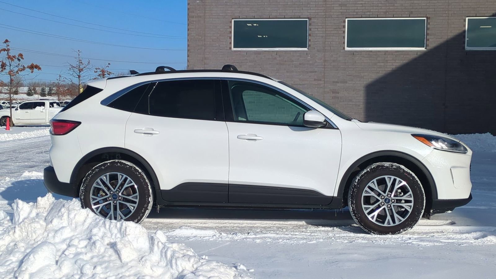 Used 2022 Ford Escape SEL image 9