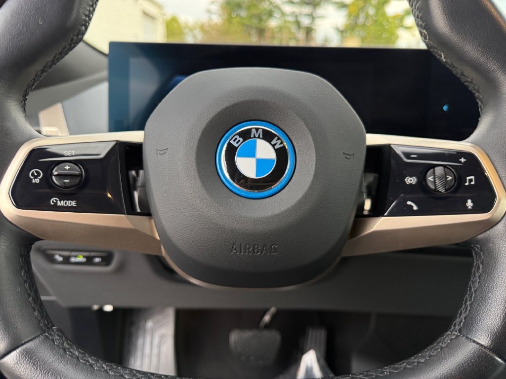 Used 2024 BMW iX xDrive50 AWD/4WD image 20