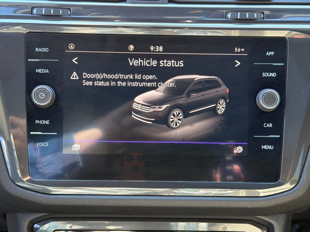 Used 2022 Volkswagen Tiguan SE R-Line image 27