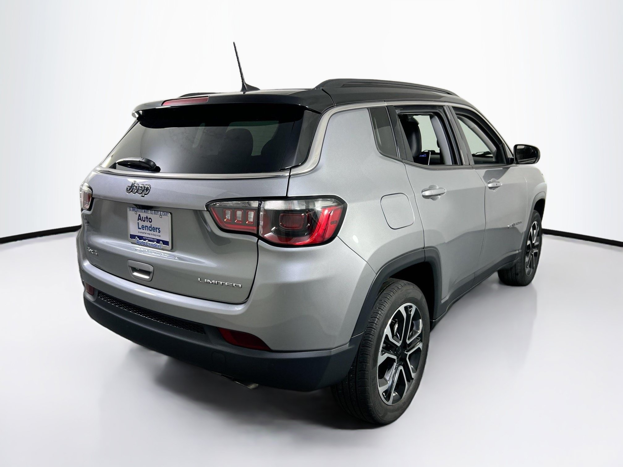 Used 2022 Jeep Compass Limited AWD/4WD image 5
