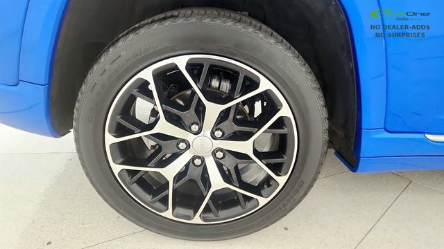 Used 2023 Jeep Grand Cherokee Summit AWD/4WD image 74