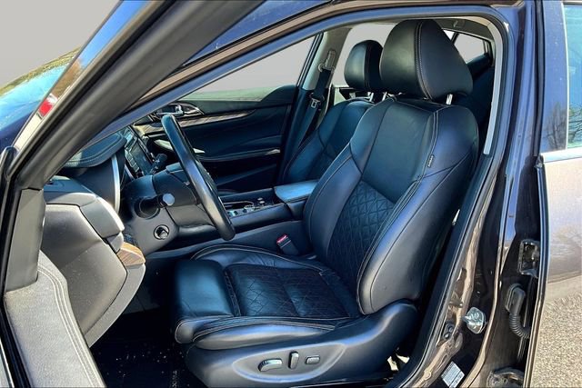 Used 2016 Nissan Maxima Platinum image 11