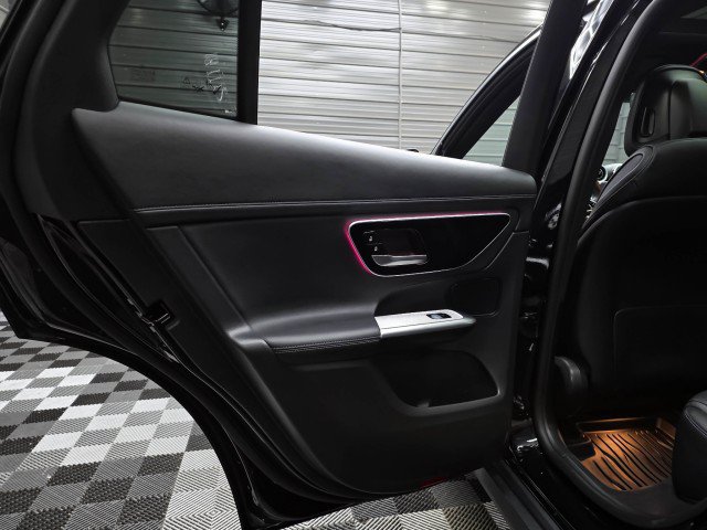 Used 2024 Mercedes-Benz GLC 300 4MATIC image 35