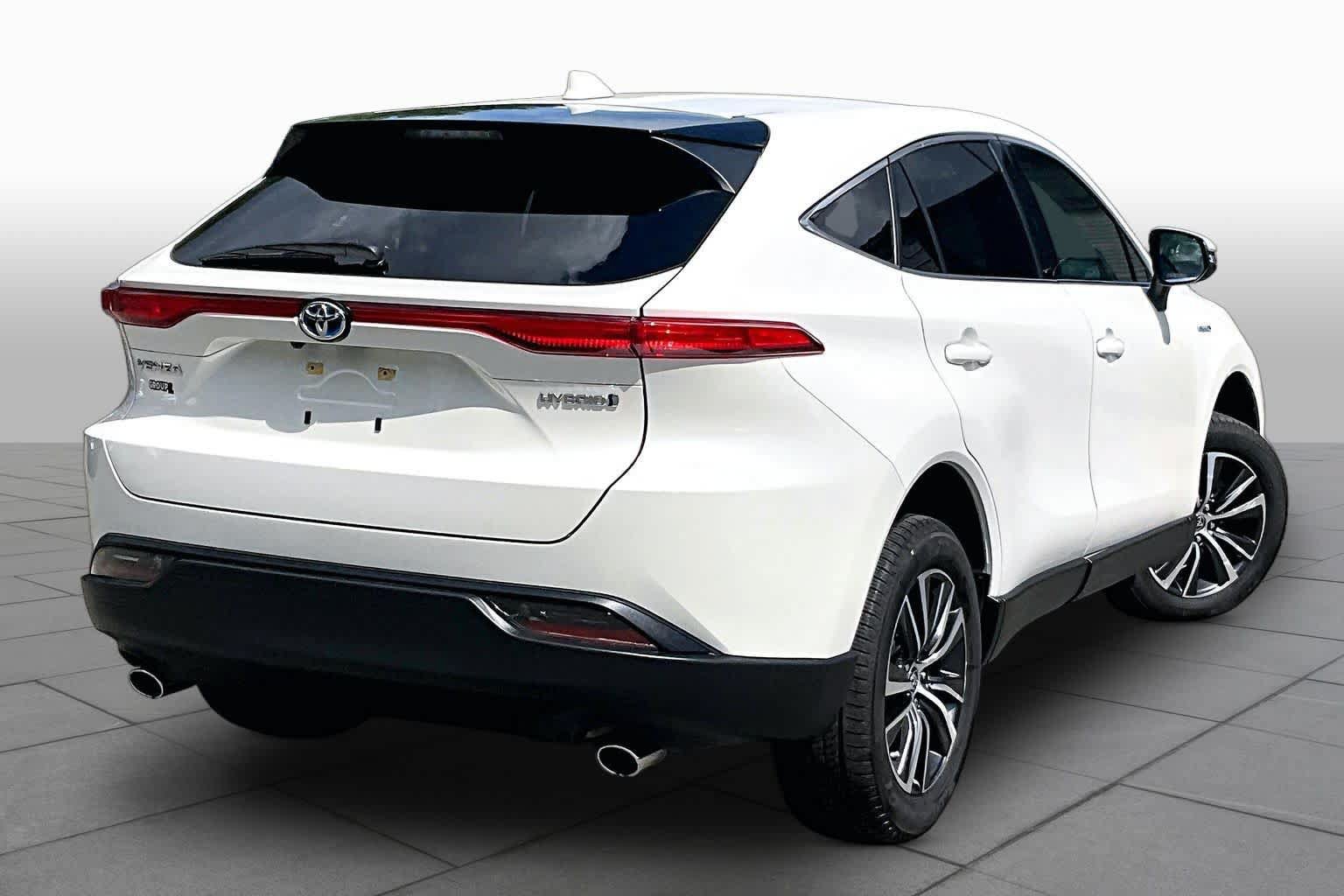 Used 2021 Toyota Venza LE w/ Carpet Mat Package (TMS) AWD/4WD image 13