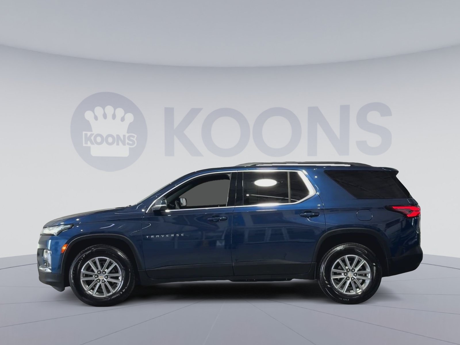 Used 2023 Chevrolet Traverse LT FWD image 7