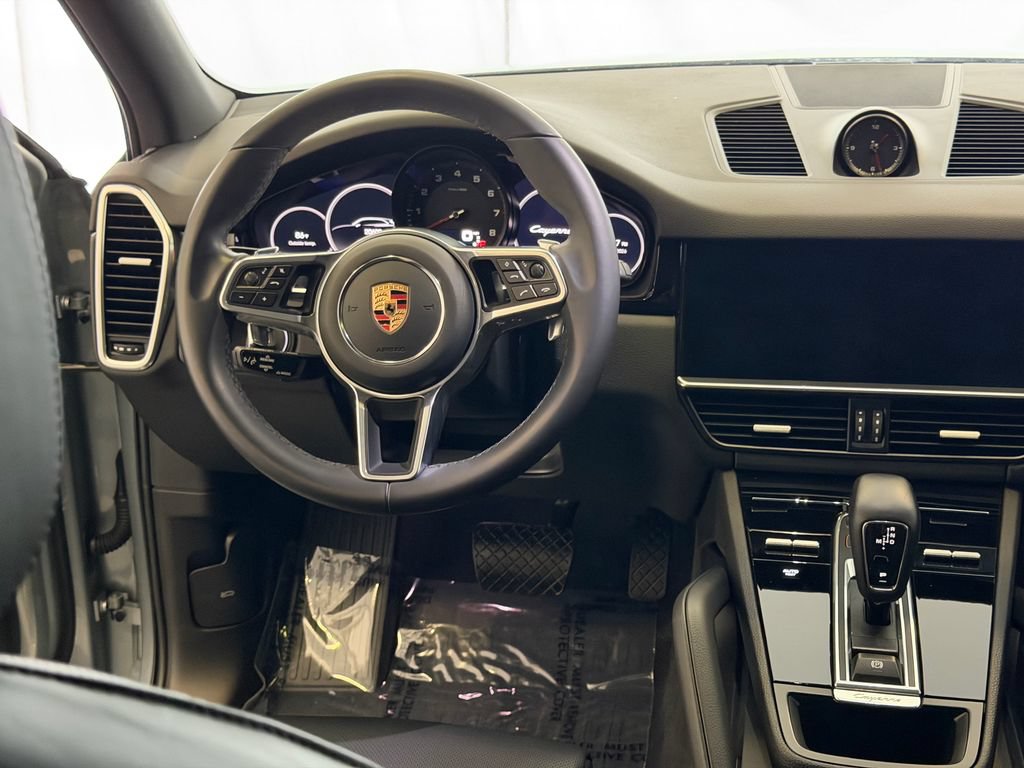 Certified 2023 Porsche Cayenne AWD/4WD image 19