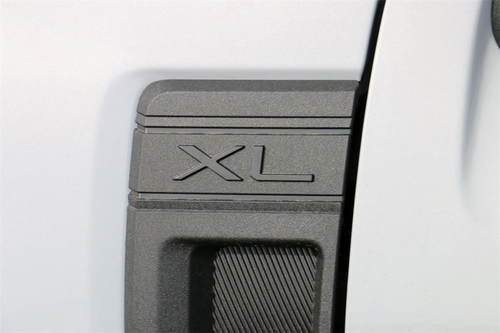 New 2025 Ford Maverick XL w/ Equipment Group 101A image 9