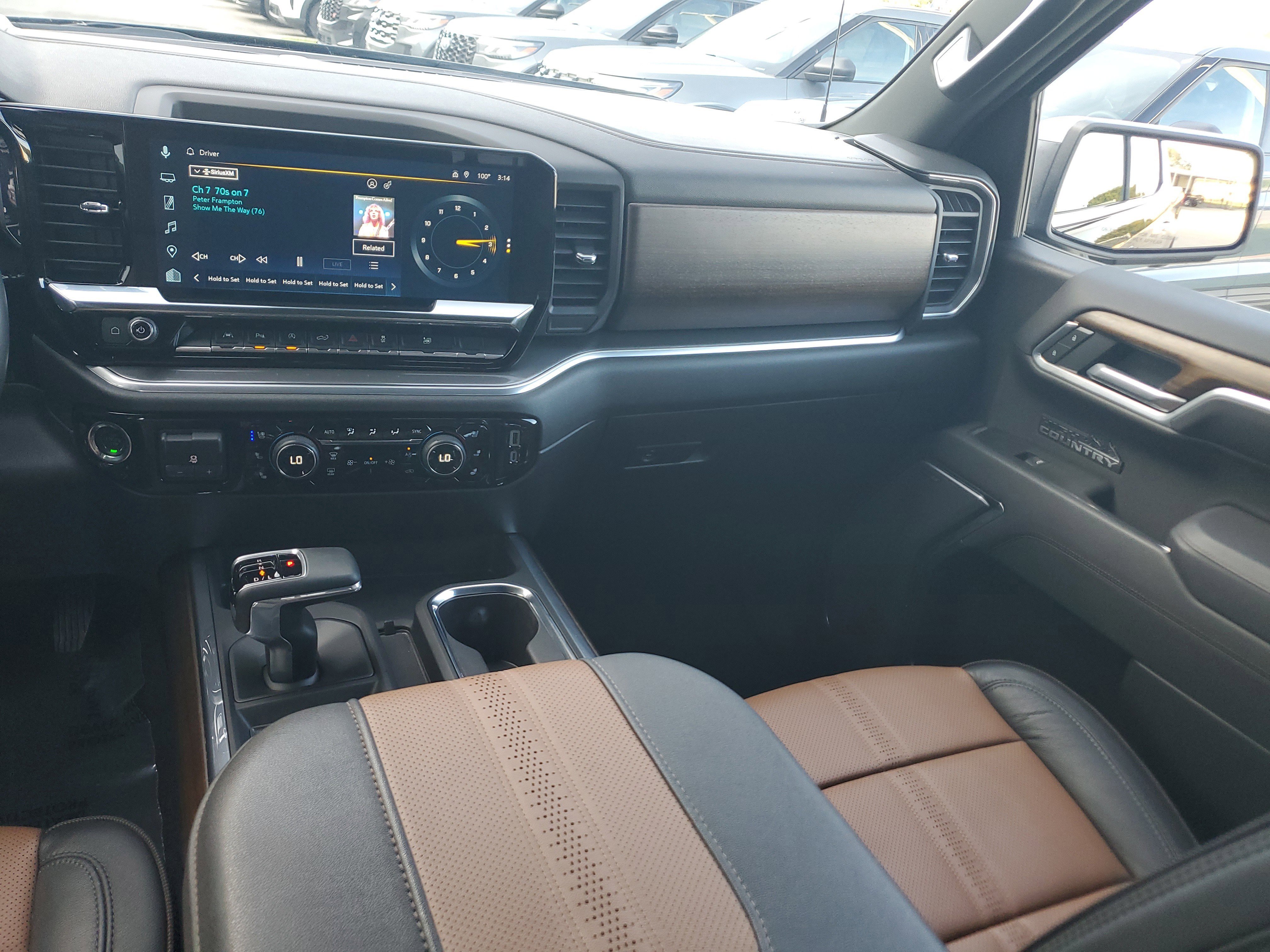 Used 2025 Chevrolet Silverado 1500 High Country image 16