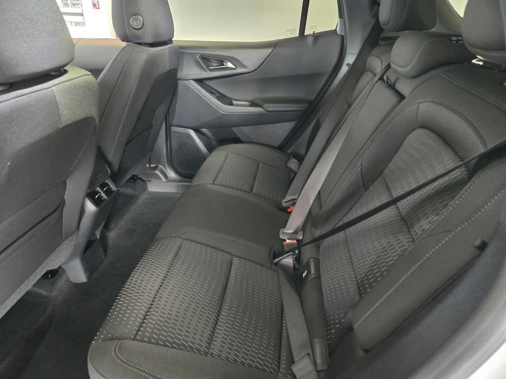 New 2026 Chevrolet Equinox LT FWD image 16