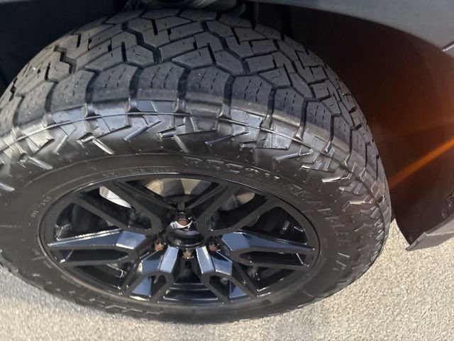 Used 2021 GMC Yukon Denali w/ Denali Premium Package image 41