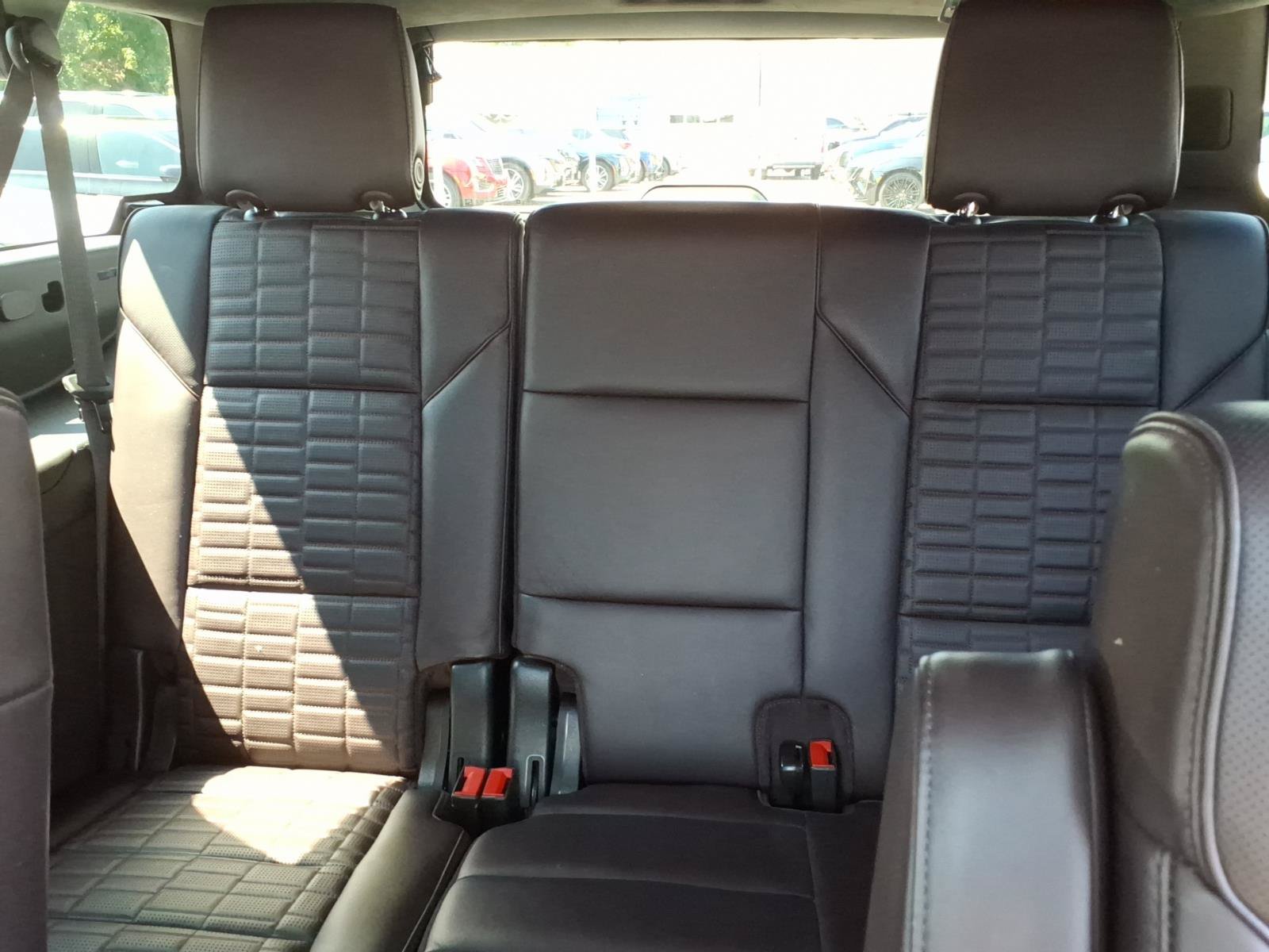 Certified 2023 Cadillac Escalade ESV V w/ LPO, Floor Liner Package AWD/4WD image 17