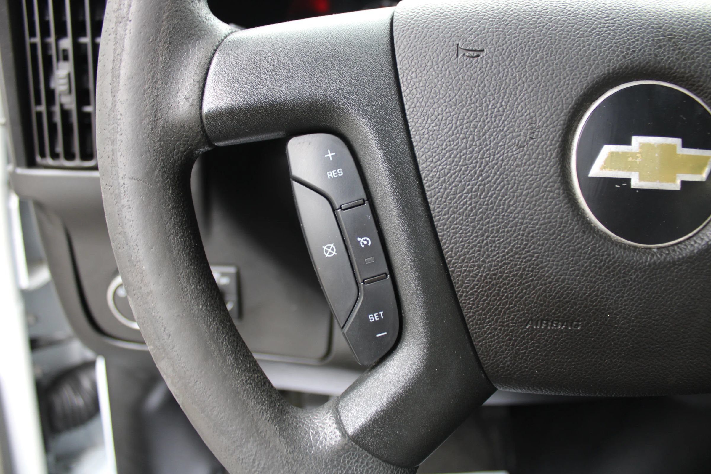 Used 2019 Chevrolet Express 3500 LT w/ LT Preferred Equipment Group RWD image 9