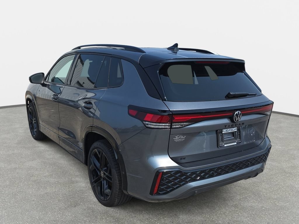 New 2026 Volkswagen Tiguan SE R-Line FWD image 7