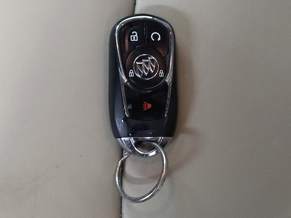 Used 2018 Buick Encore Essence AWD/4WD image 32