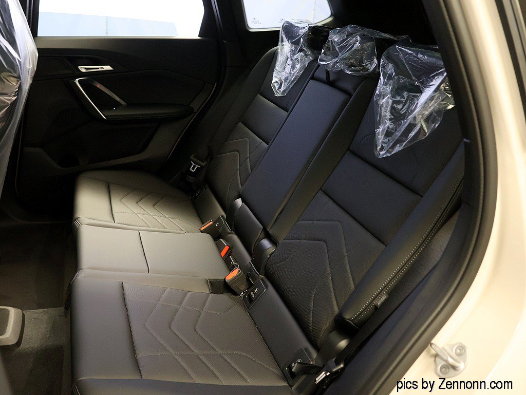 New 2027 BMW X1 xDrive28i AWD/4WD image 12