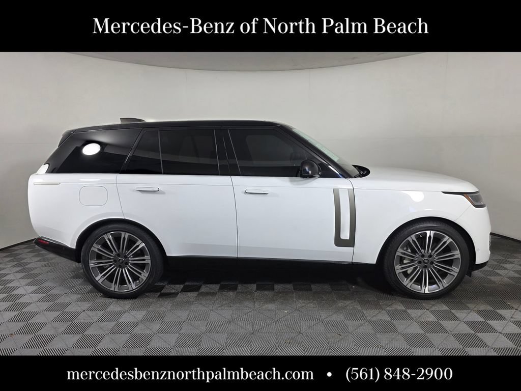 Used 2024 Land Rover Range Rover SE AWD/4WD image 7