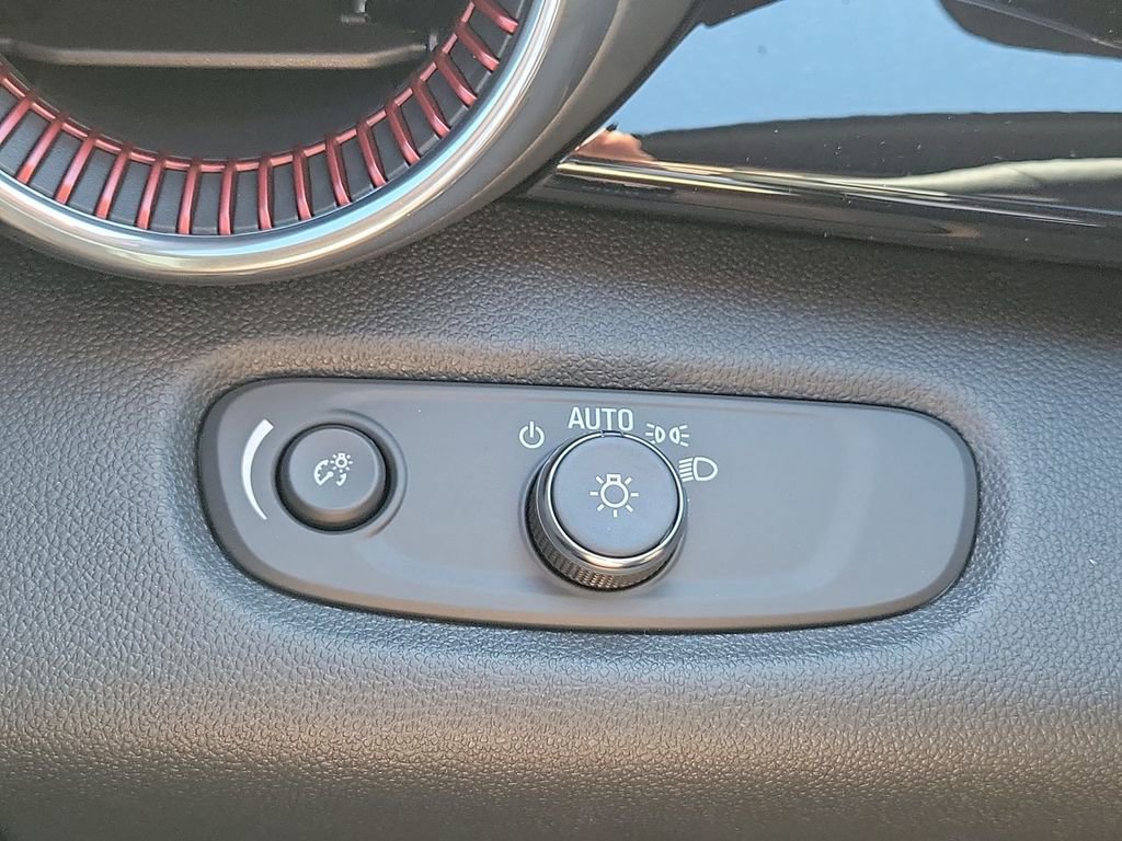 New 2026 Chevrolet Trax RS w/ Sunroof Package image 10