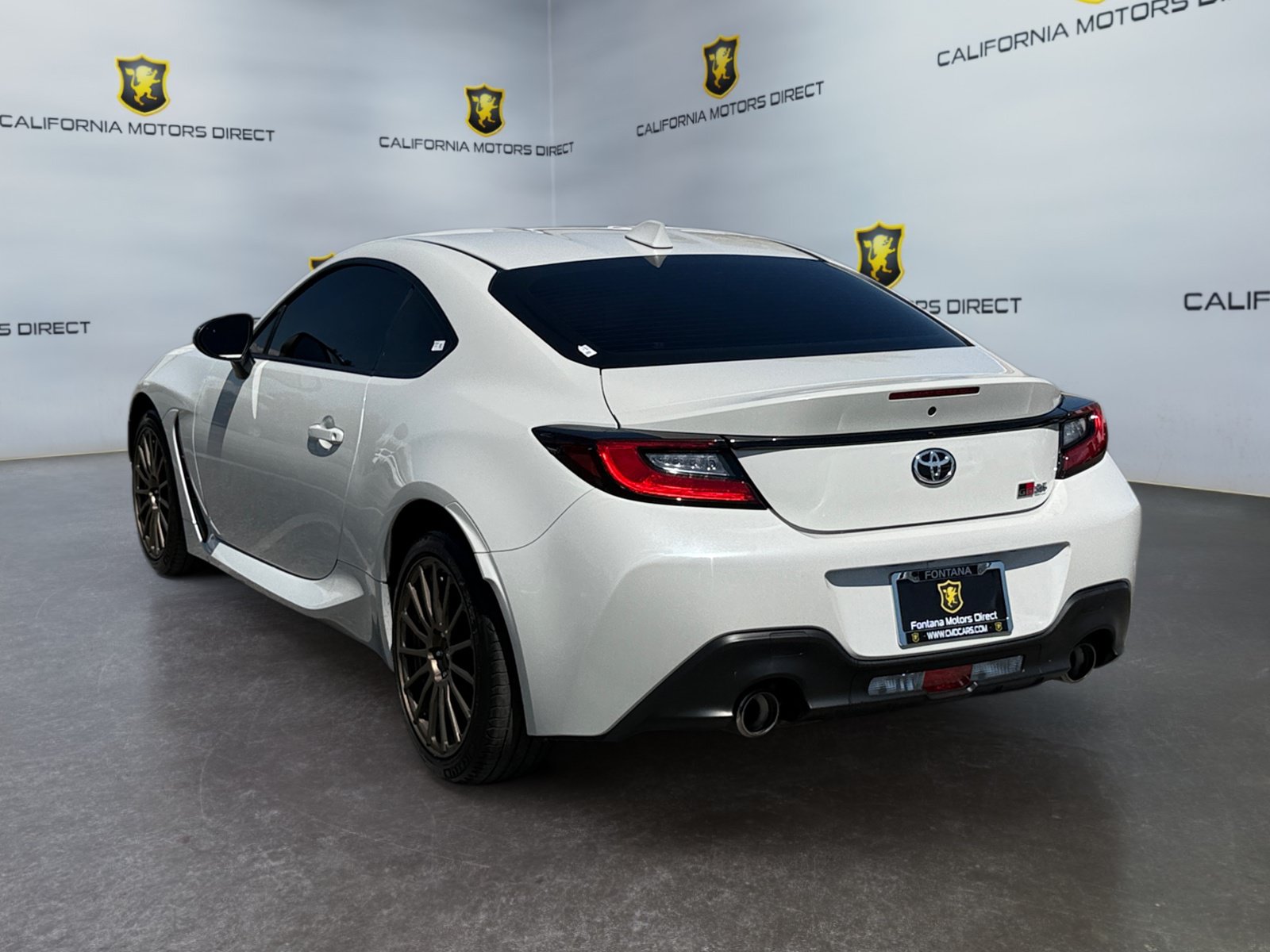Used 2024 Toyota GR86 RWD image 3