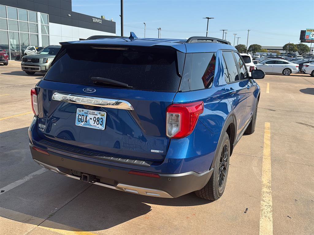 Used 2020 Ford Explorer XLT w/ Equipment Group 202A image 11