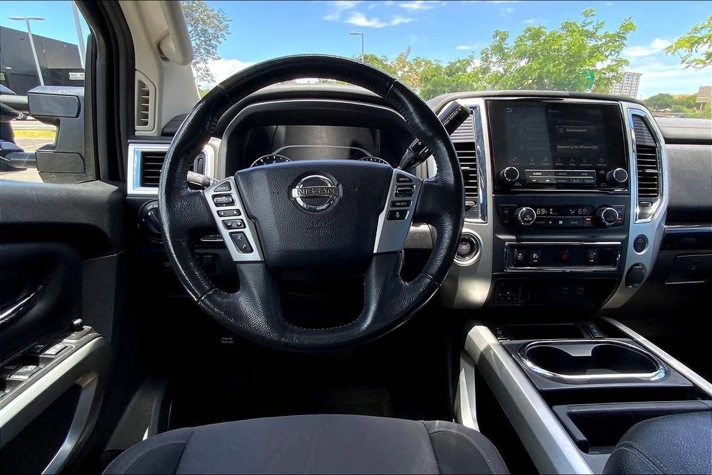 Used 2020 Nissan Titan SV w/ SV Convenience Package RWD image 5
