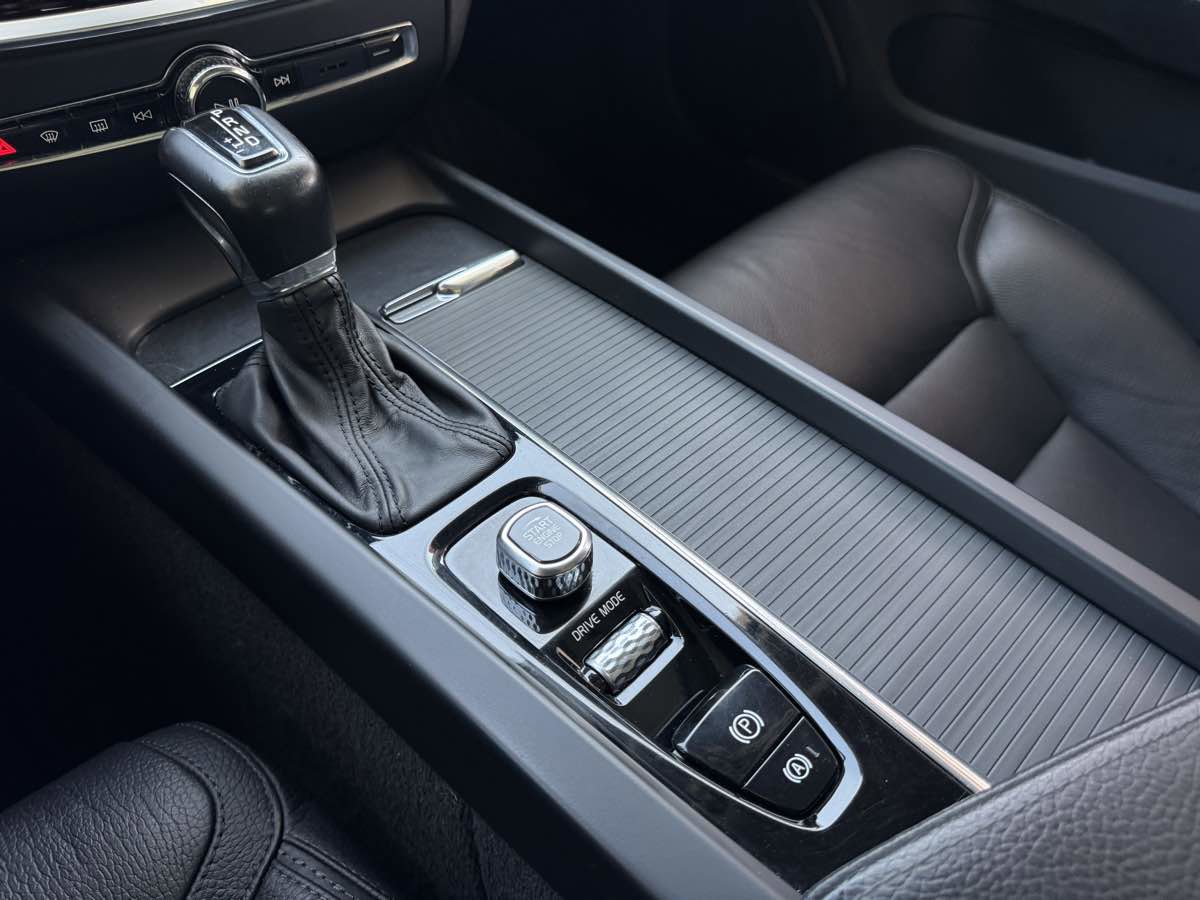 Used 2020 Volvo V60 T5 Cross Country w/ Protection Package Premier AWD/4WD image 16