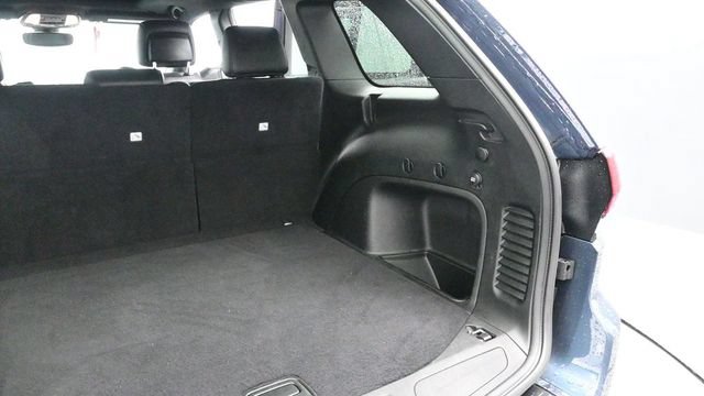 Used 2021 Jeep Grand Cherokee Limited AWD/4WD image 19
