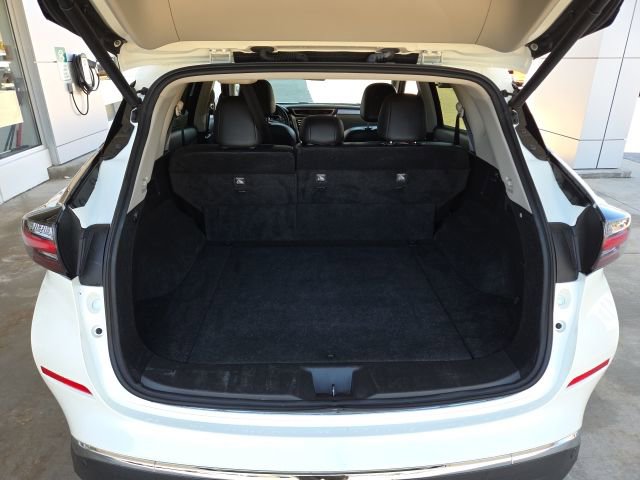 Used 2024 Nissan Murano SV AWD/4WD image 18