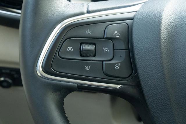 Used 2021 Buick Envision Avenir w/ Technology Package II image 17