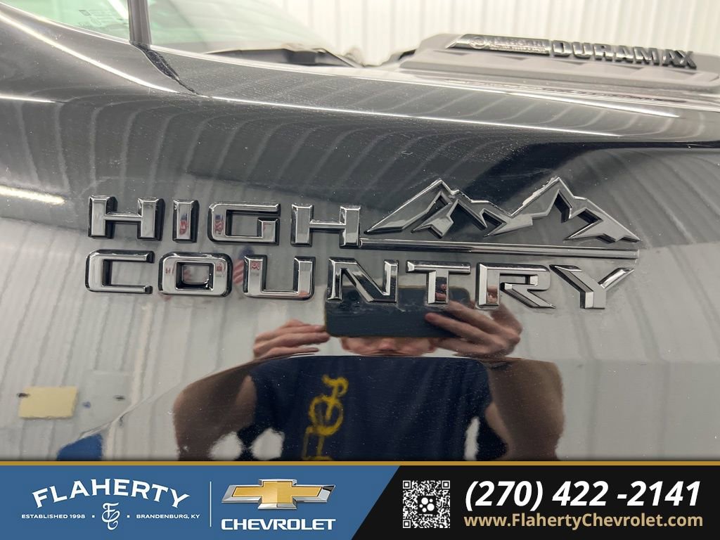 Used 2025 Chevrolet Silverado 2500 High Country w/ Midnight Edition image 19