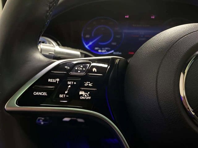 Used 2023 Mercedes-Benz EQS 580 4MATIC Sedan image 34