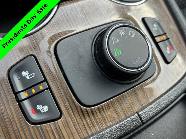 Used 2020 GMC Acadia SLE w/ Driver Convenience Package image 28