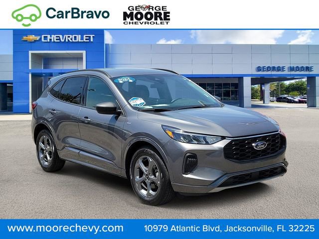 Used 2024 Ford Escape ST-Line w/ Cold Weather Package FWD image 1