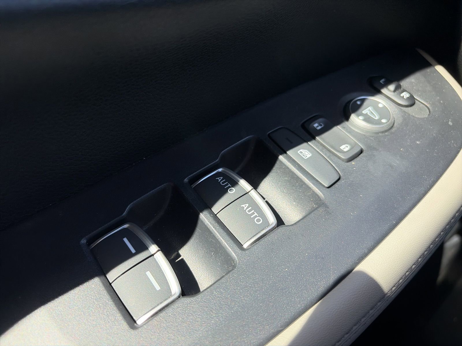 Certified 2024 Honda HR-V EX-L image 18