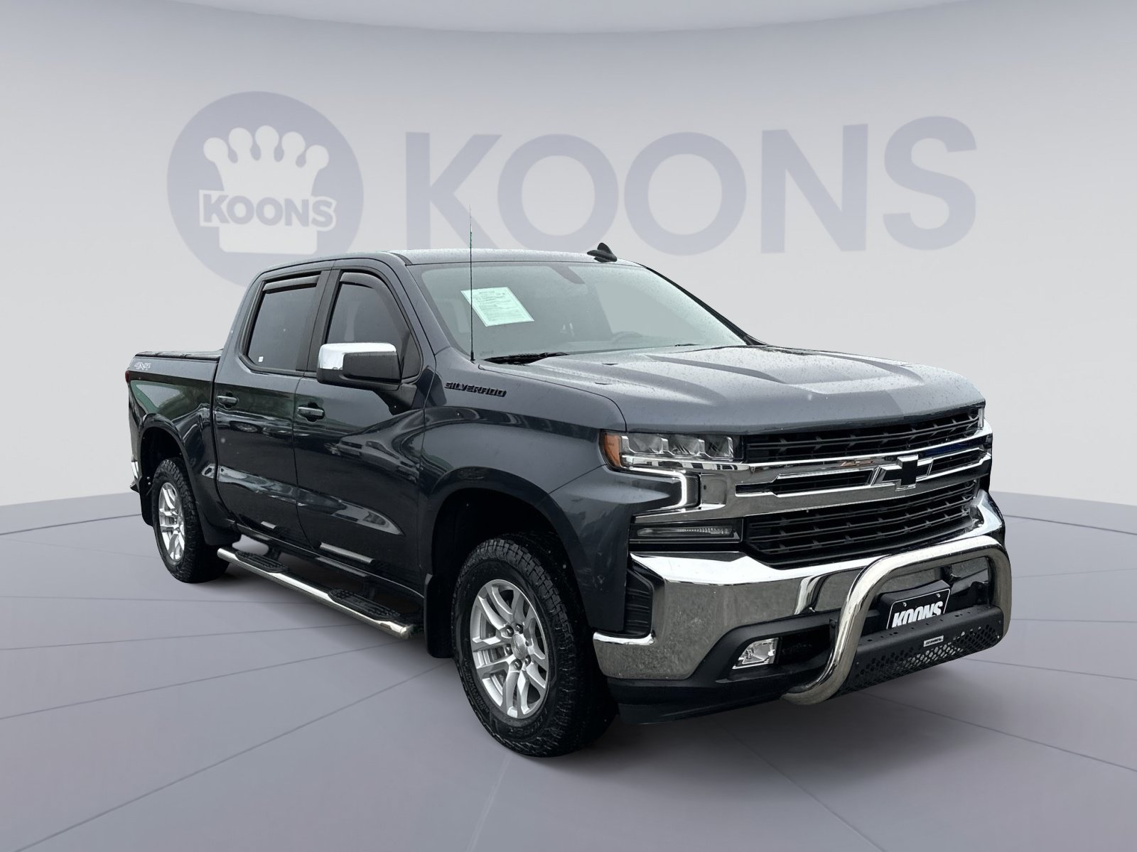 Used 2021 Chevrolet Silverado 1500 LT w/ Convenience Package II AWD/4WD image 2