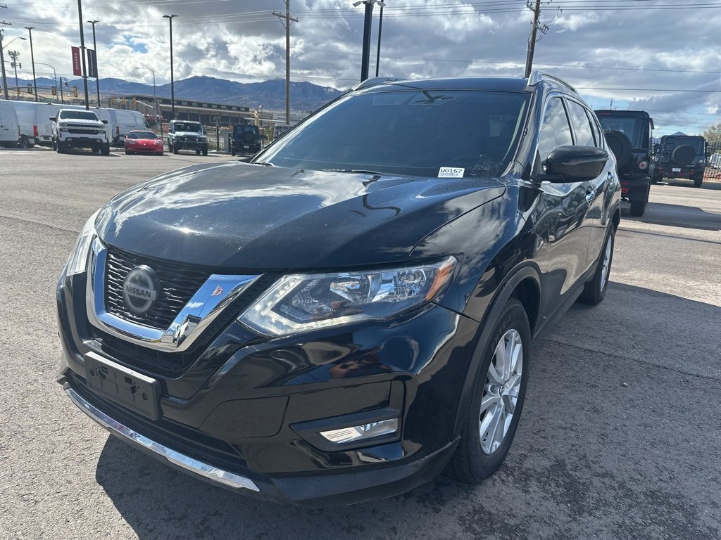 Used 2018 Nissan Rogue SV image 2
