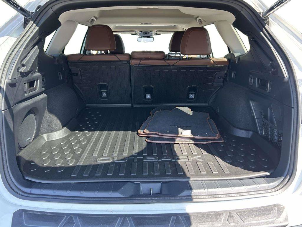 Certified 2023 Subaru Outback Touring AWD/4WD image 9